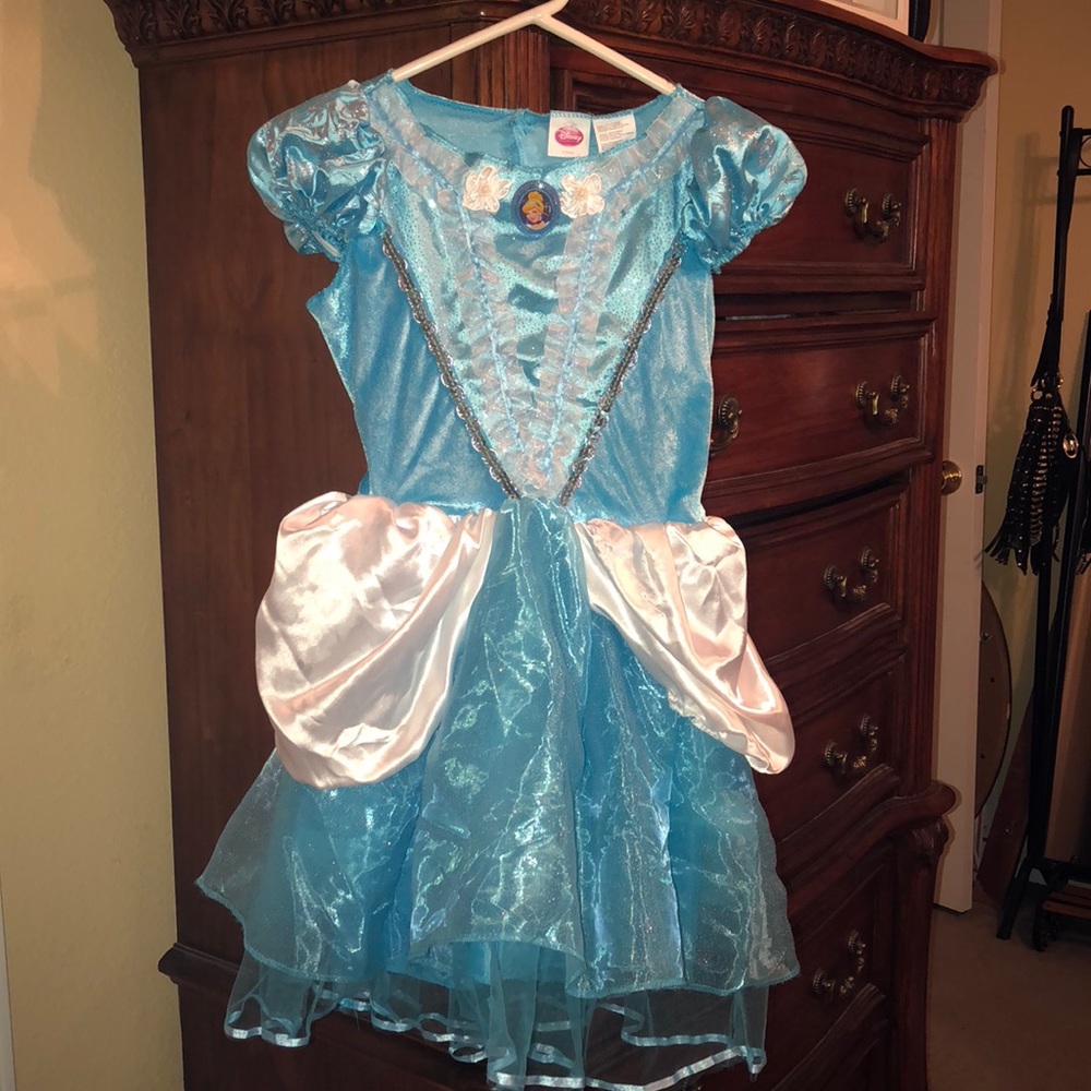 Little girls Disney Cinderella dress - Picture 2 of 8